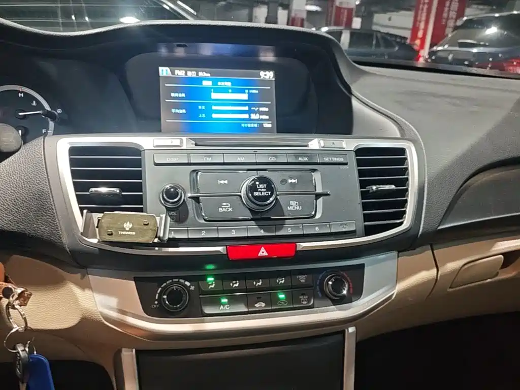 Honda Accord — миниатюра 13