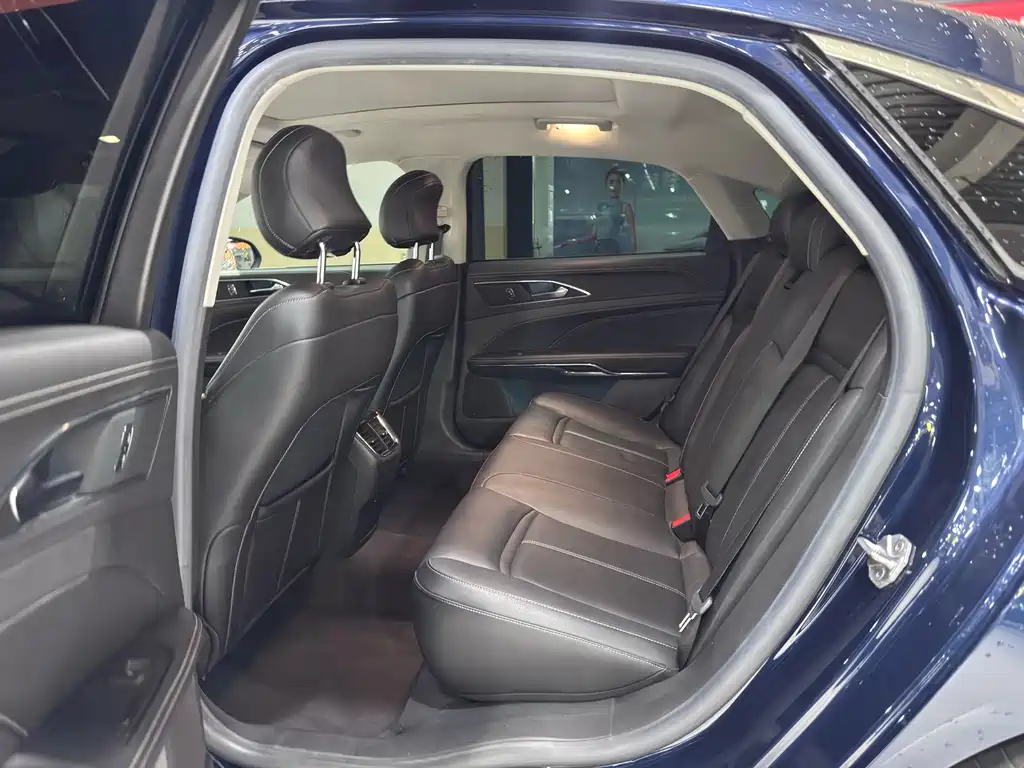 Ford Taurus — миниатюра 8
