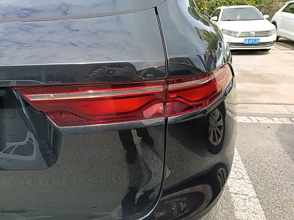 Jaguar F-PACE — миниатюра 8