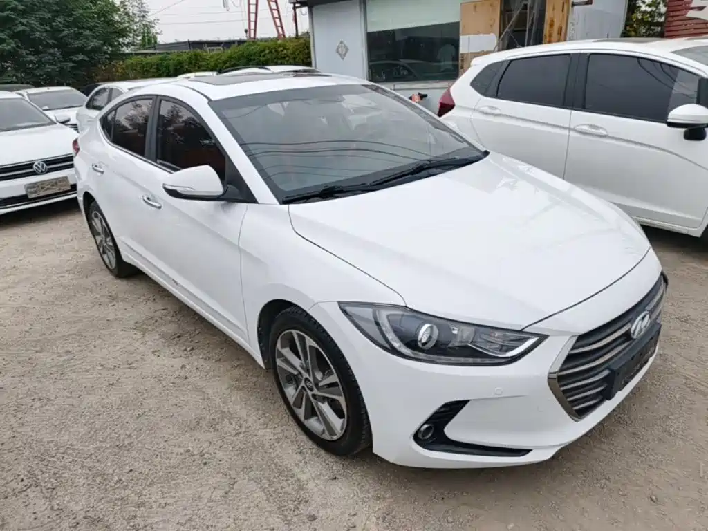 Hyundai Elantra — миниатюра 4