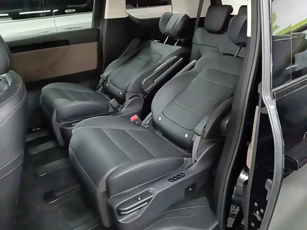GAC Motor Trumpchi E8 PHEV — миниатюра 17