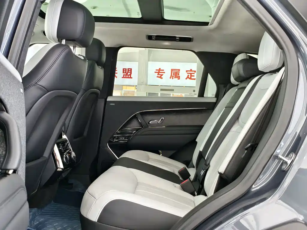 Land Rover Sport — миниатюра 13