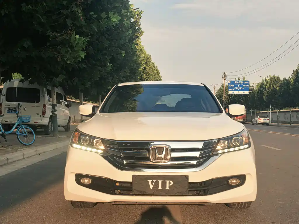Honda Accord — миниатюра 2