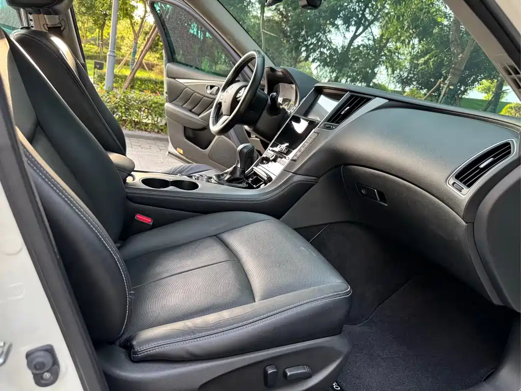 Infiniti Q50L — миниатюра 7