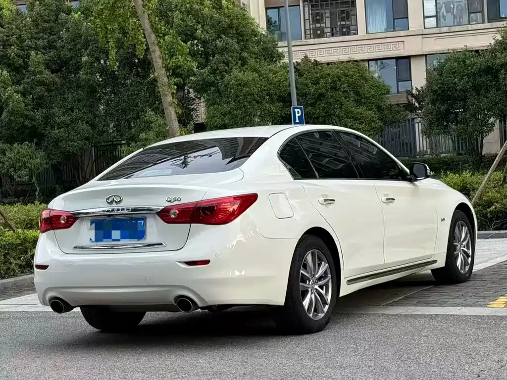 Infiniti Q50L — миниатюра 5