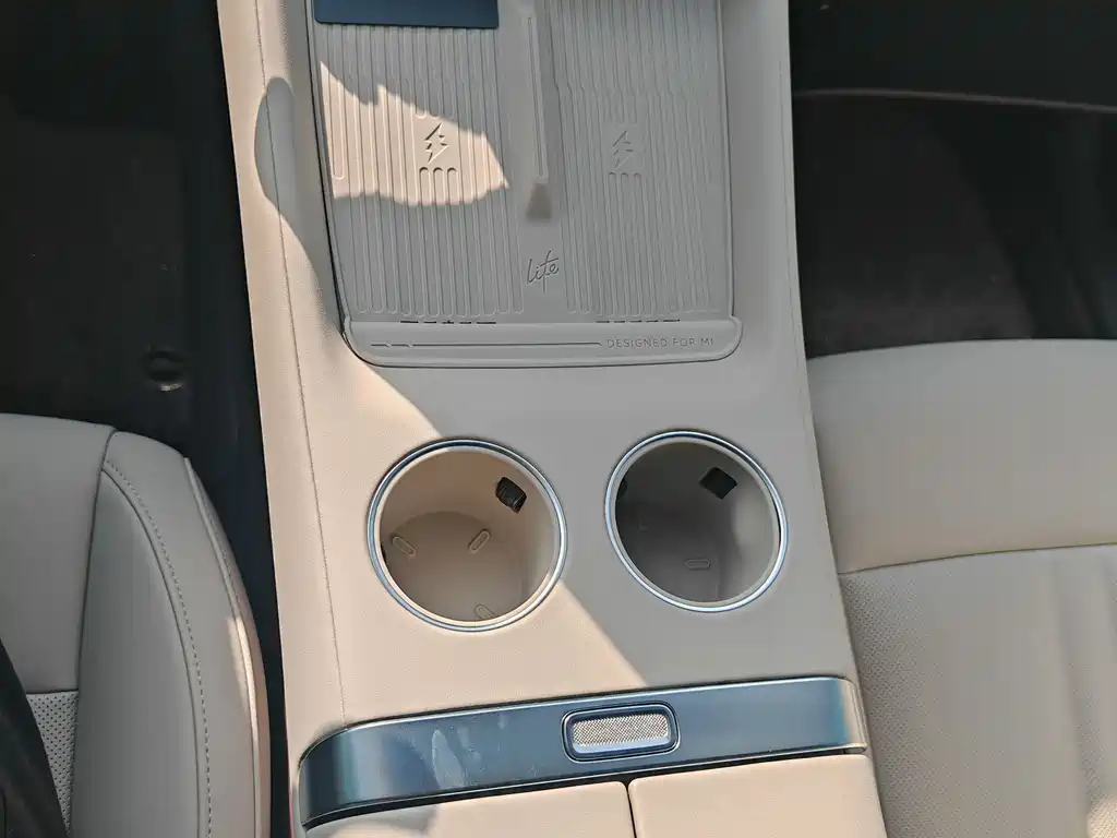 XIAOMI CAR XIAOMI YU7