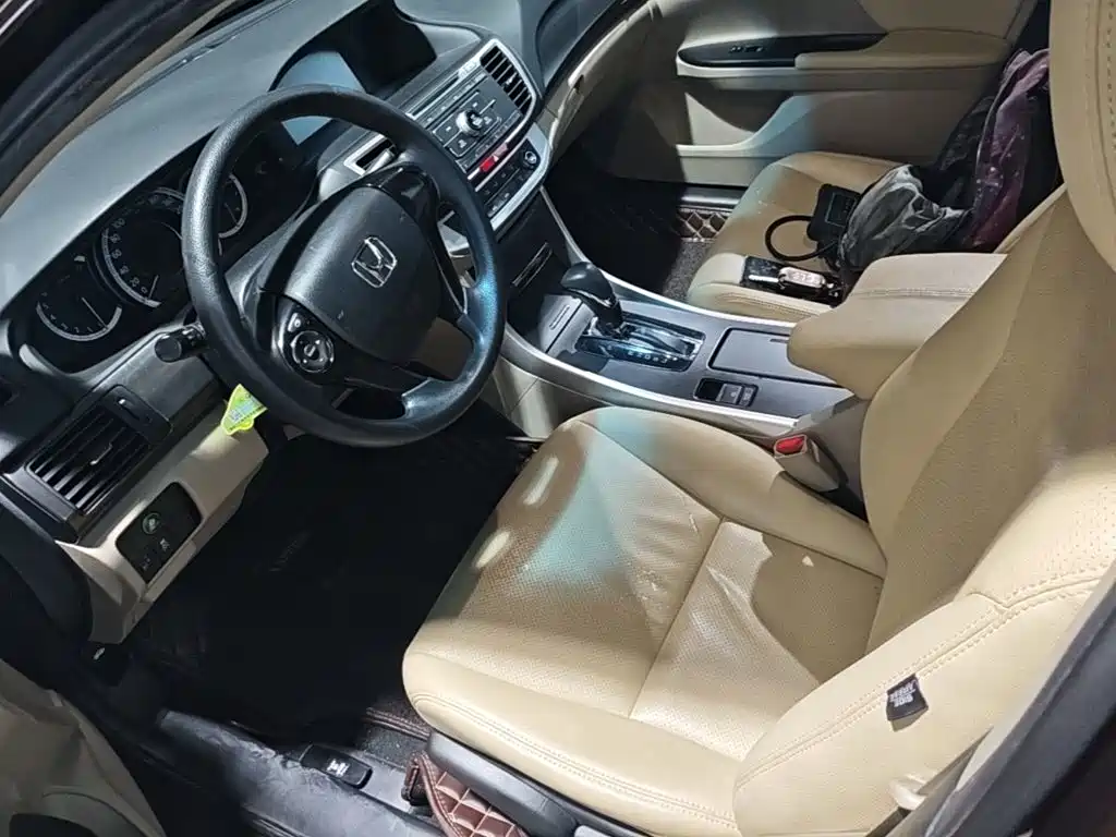 Honda Accord — миниатюра 15