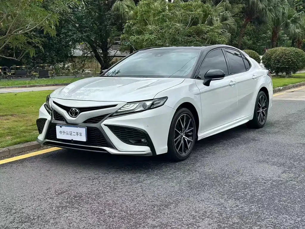 Купить Toyota Camry