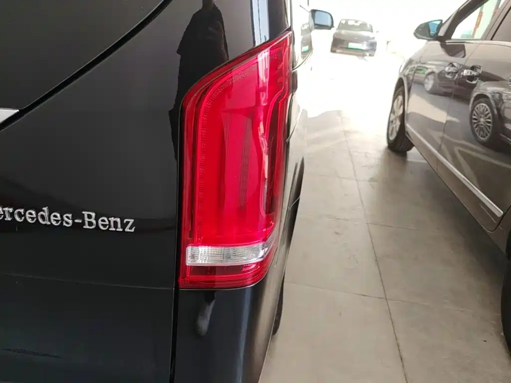 Mercedes-Benz V-Class — миниатюра 8