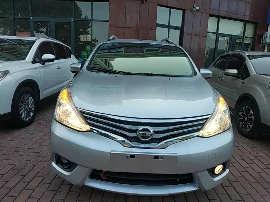 Nissan Livina — миниатюра 3