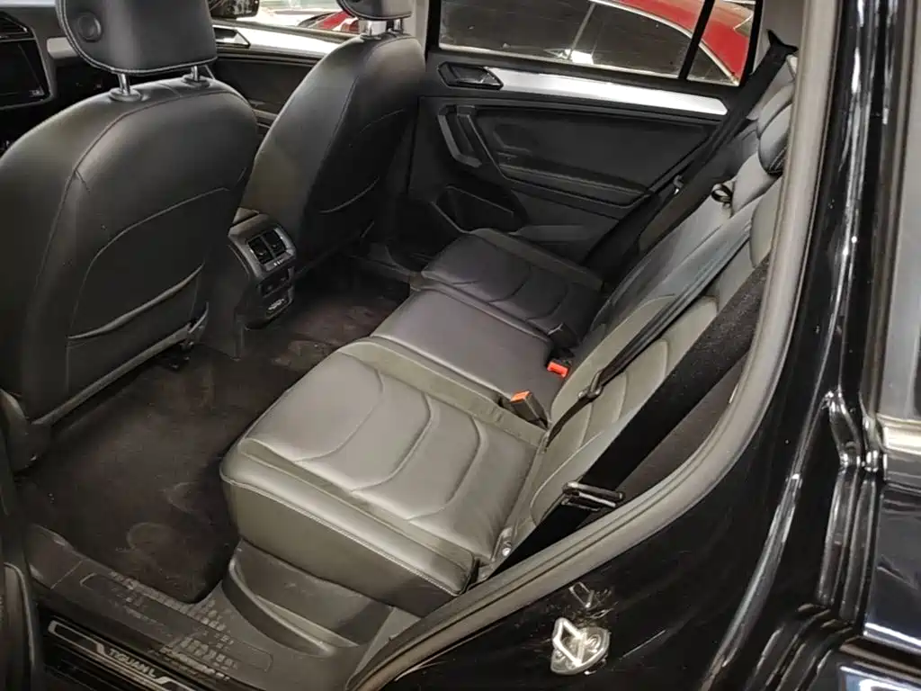 Volkswagen Tiguan L — миниатюра 17