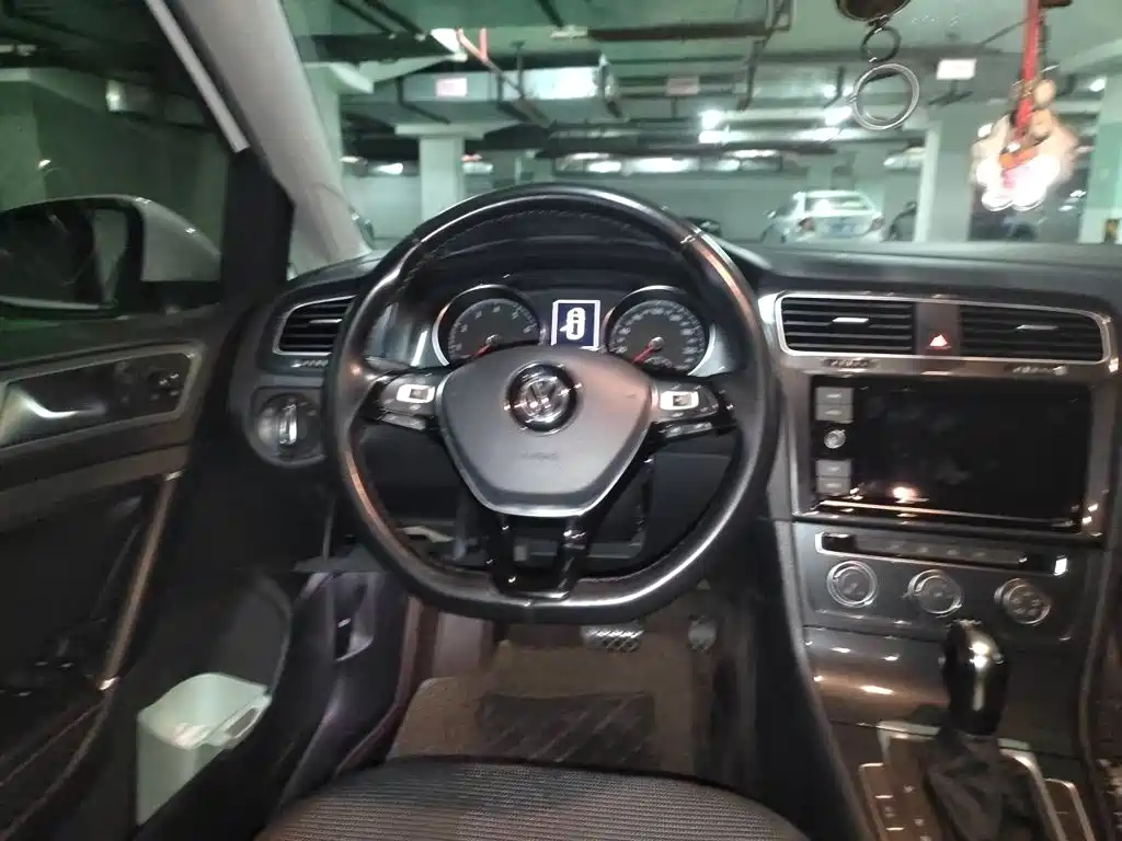 Volkswagen Golf — миниатюра 7