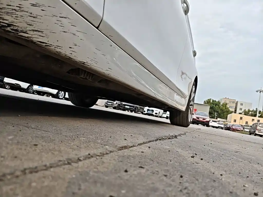 BMW 5 Series — миниатюра 22