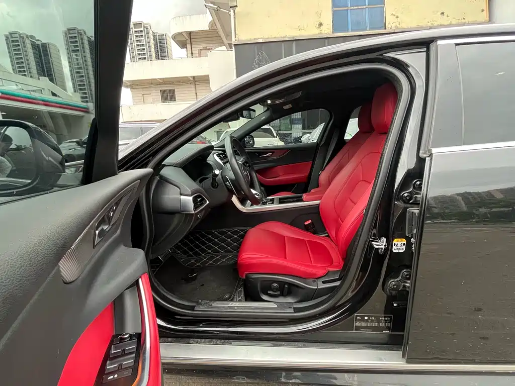 Jaguar XEL 2023 2.0T 250PS R-DYNAMIC S Sport