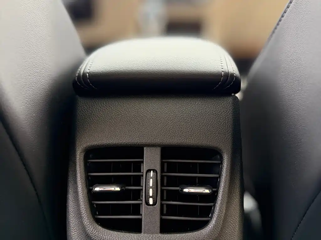 Buick Verano — миниатюра 17