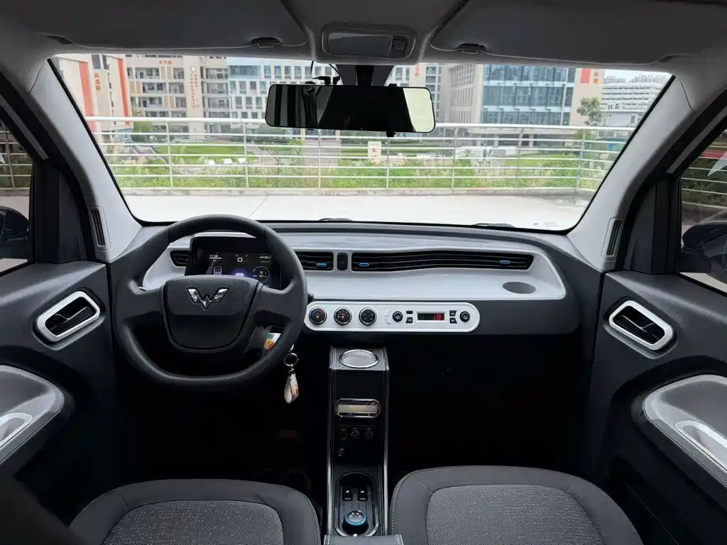 Wuling MINIEV — миниатюра 5