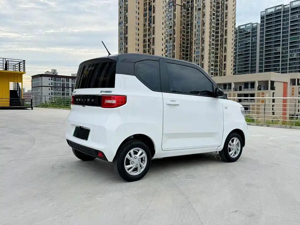 Wuling MINIEV — миниатюра 9