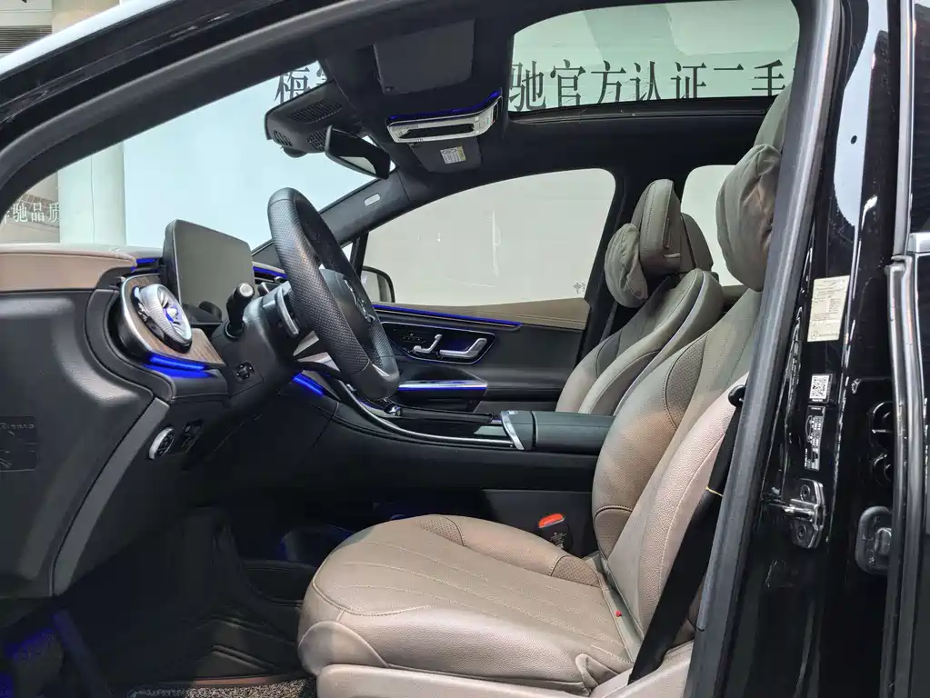 Mercedes-Benz EQE SUV — миниатюра 9