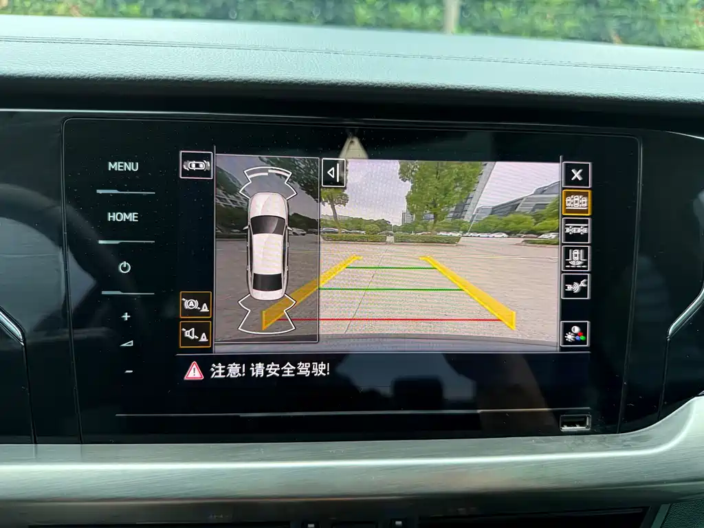 Volkswagen Passat PHEV — миниатюра 16