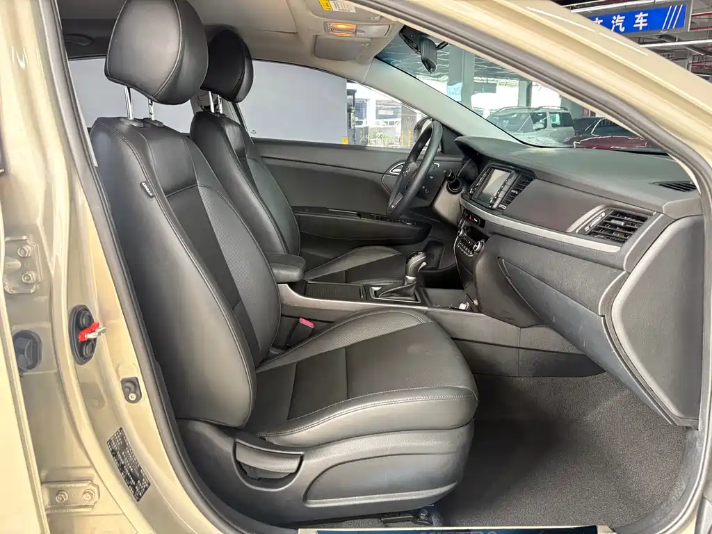 Hyundai Mistra 2019 1.8L AT GLS VI