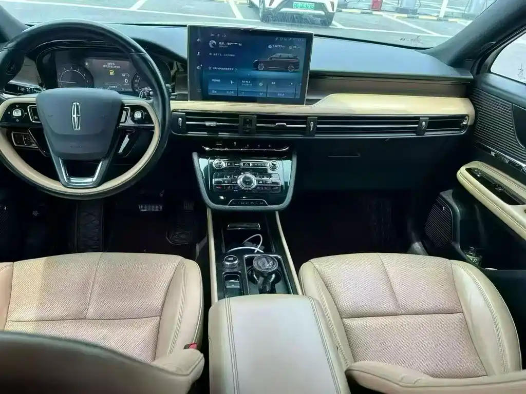 Lincoln Corsair — миниатюра 4