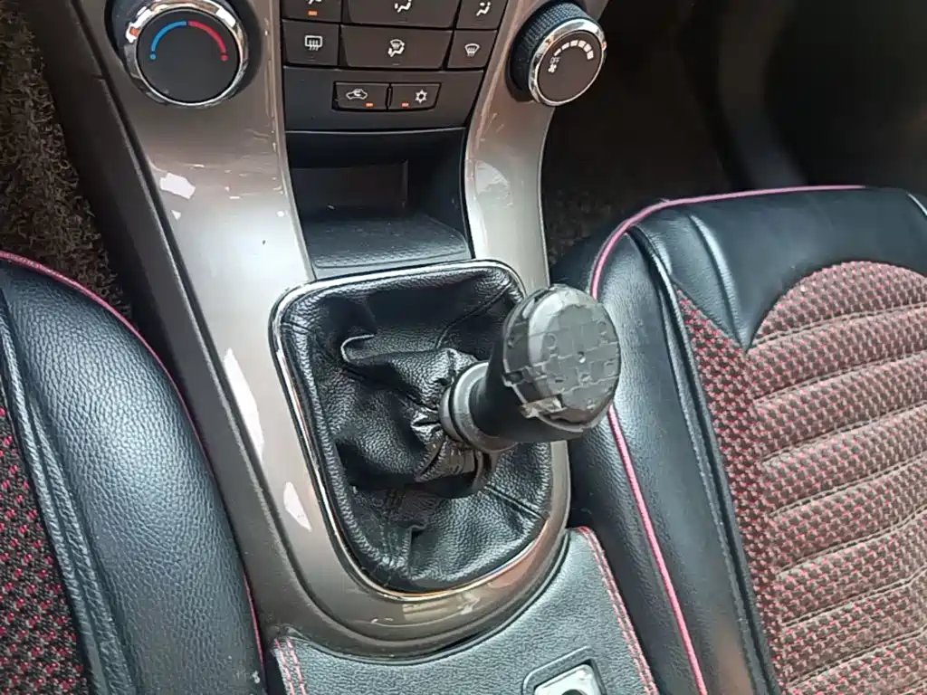 Chevrolet Cruze — миниатюра 19