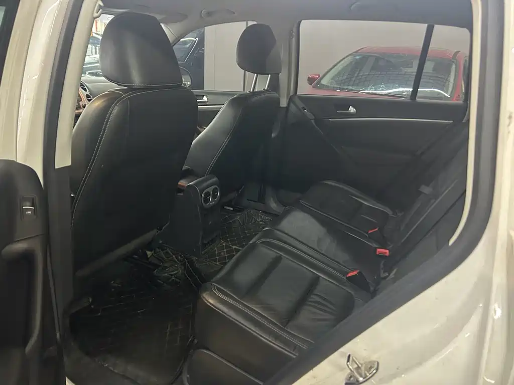 Volkswagen Tiguan — миниатюра 3