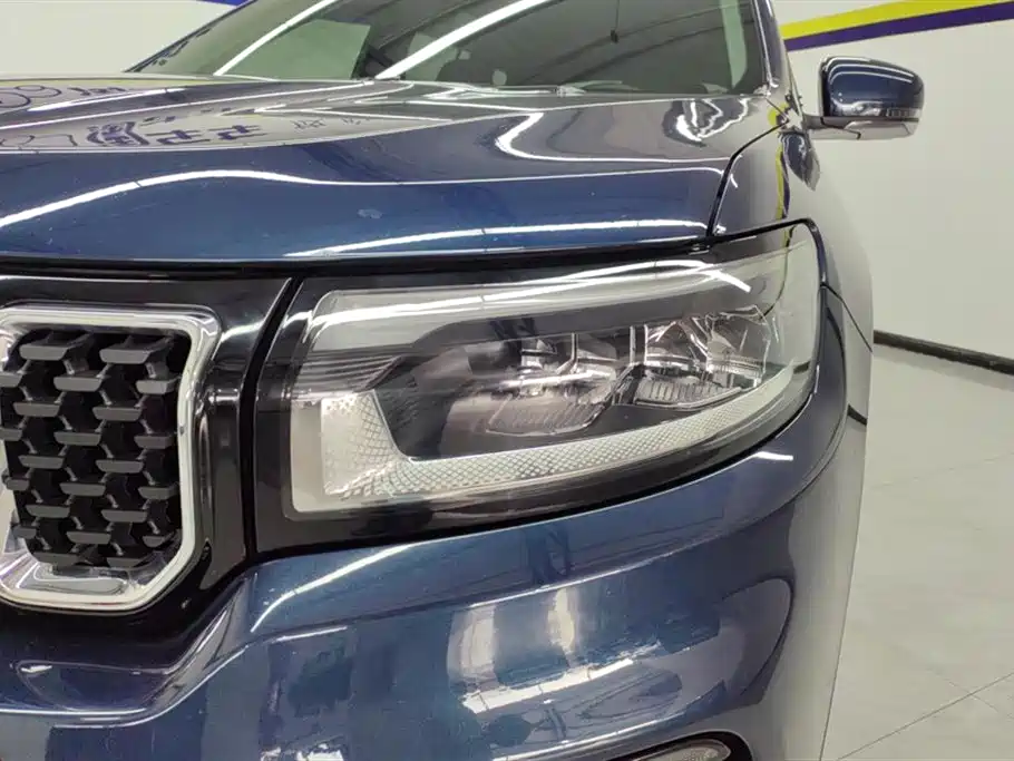 JEEP GRAND COMMANDER