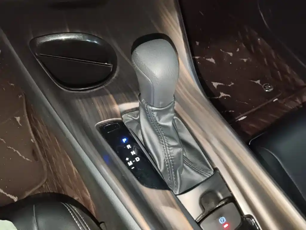 Toyota IZOA — миниатюра 14