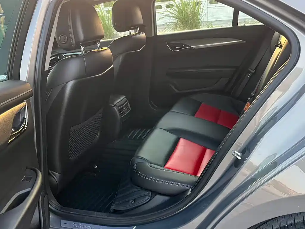 Cadillac ATS-L - фото 8