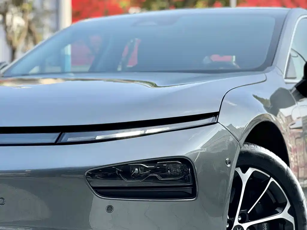 XPeng P7 — миниатюра 11