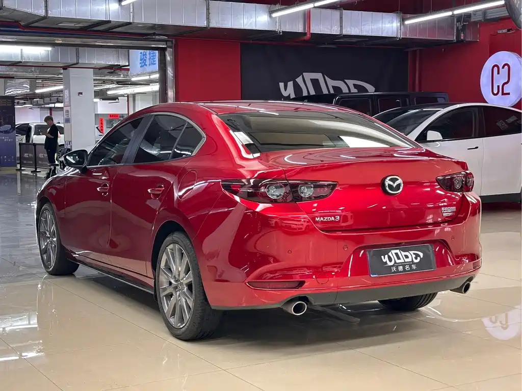 Mazda Mazda3 3 2020 2.0L AT
