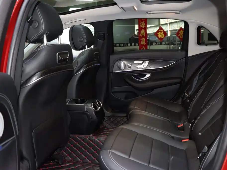 Mercedes-Benz E-Class — миниатюра 11
