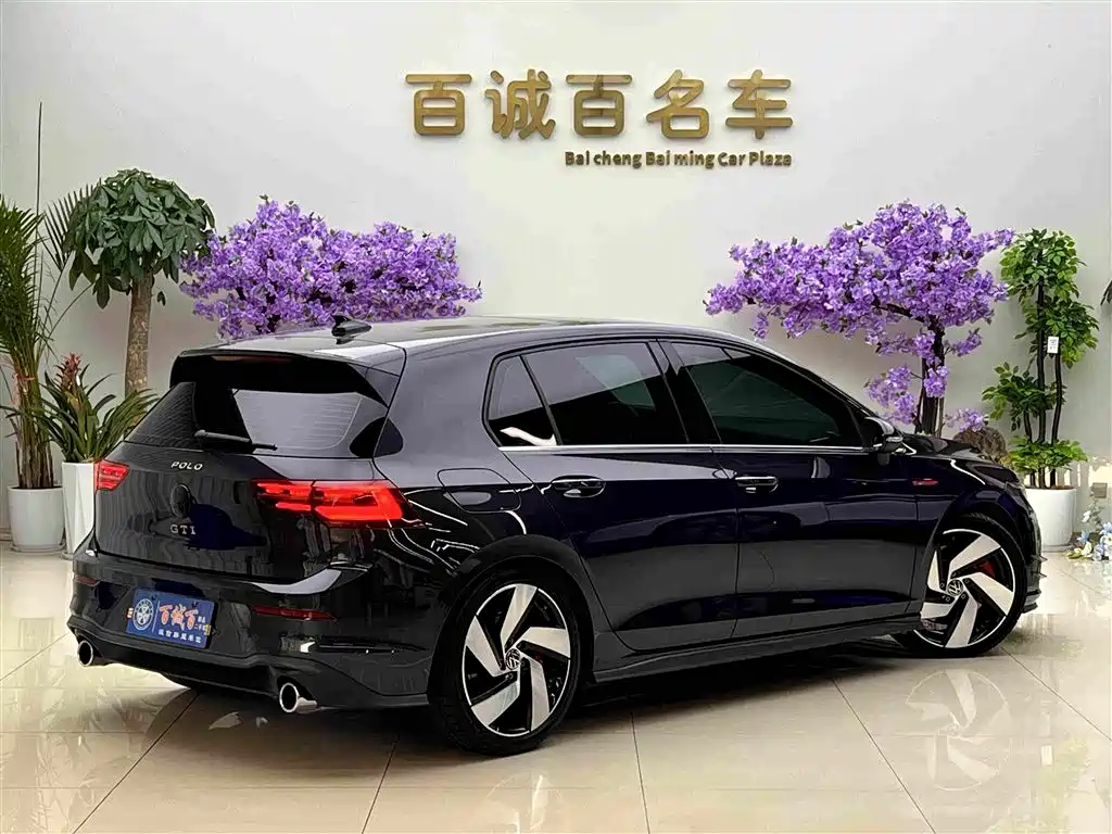 Volkswagen Golf GTI — миниатюра 8