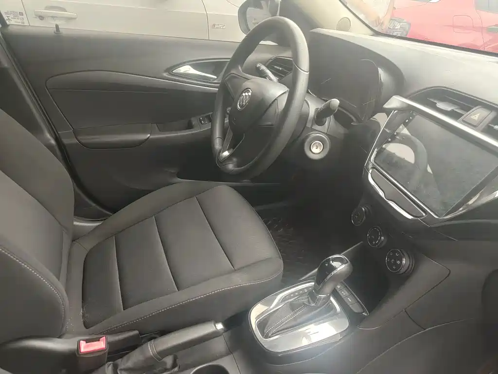 Buick Excelle — миниатюра 5