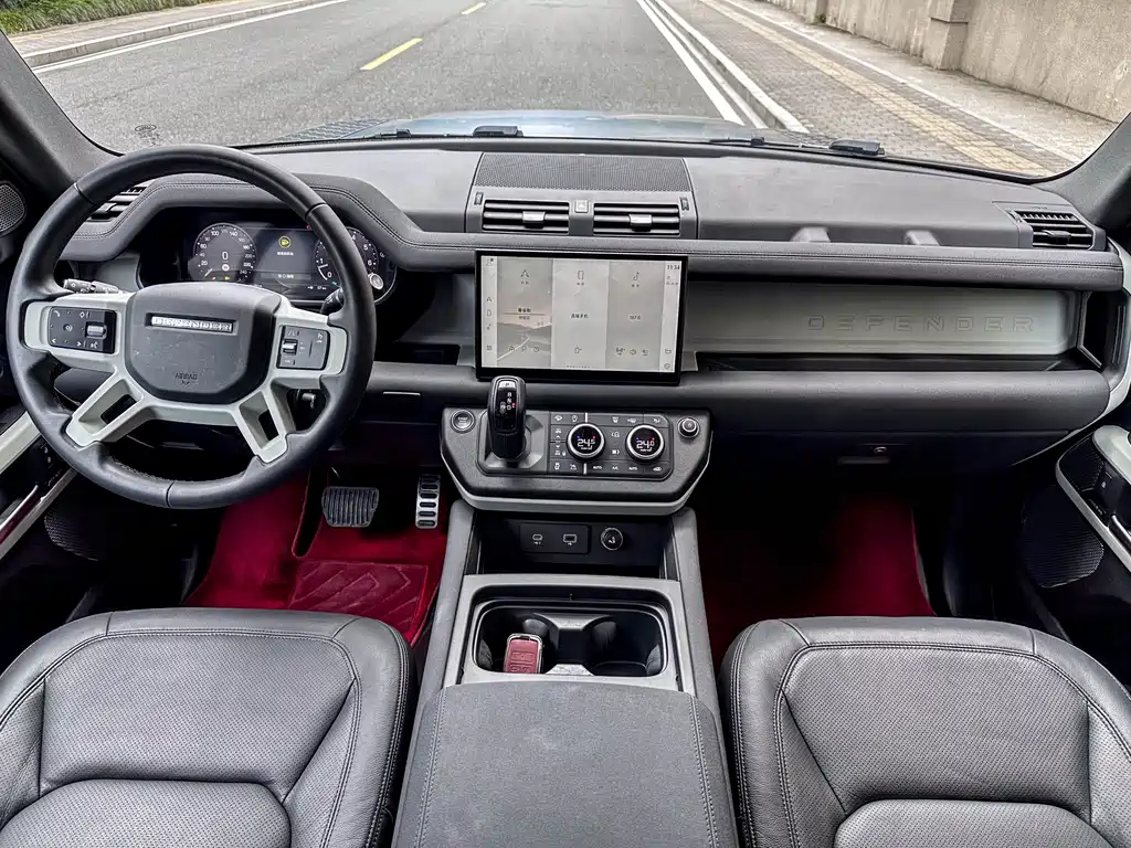 Land Rover Land Rover Defender 2023 90 2.0T P300 SE