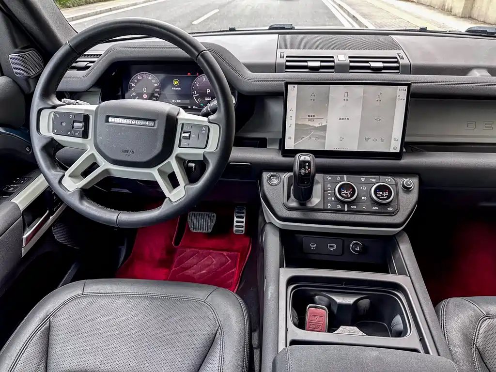 Land Rover Land Rover Defender 2023 90 2.0T P300 SE