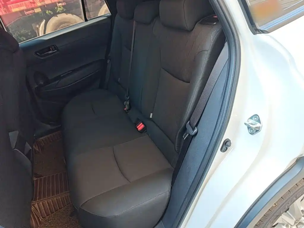 Toyota Corolla Cross — миниатюра 17