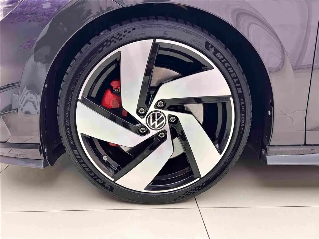 Volkswagen Golf GTI — миниатюра 21
