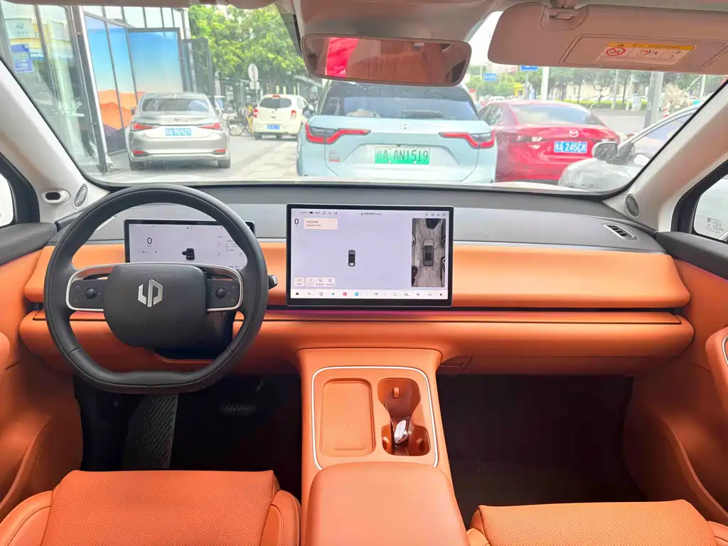Leapmotor Leapmotor C10 — миниатюра 7