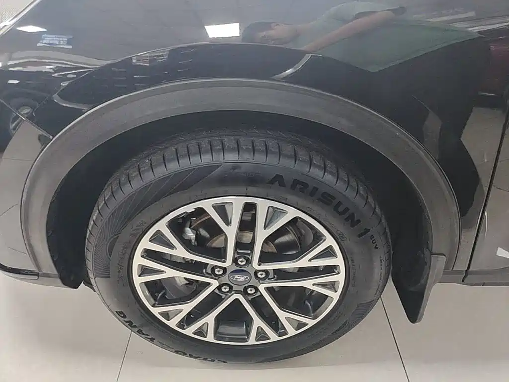 Ford Escape — миниатюра 23