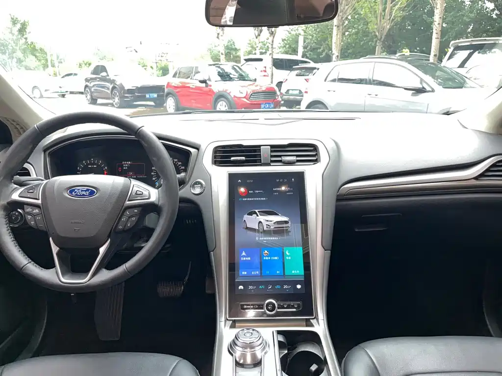 Ford Mondeo — миниатюра 6