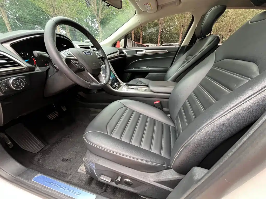 Ford Mondeo — миниатюра 7