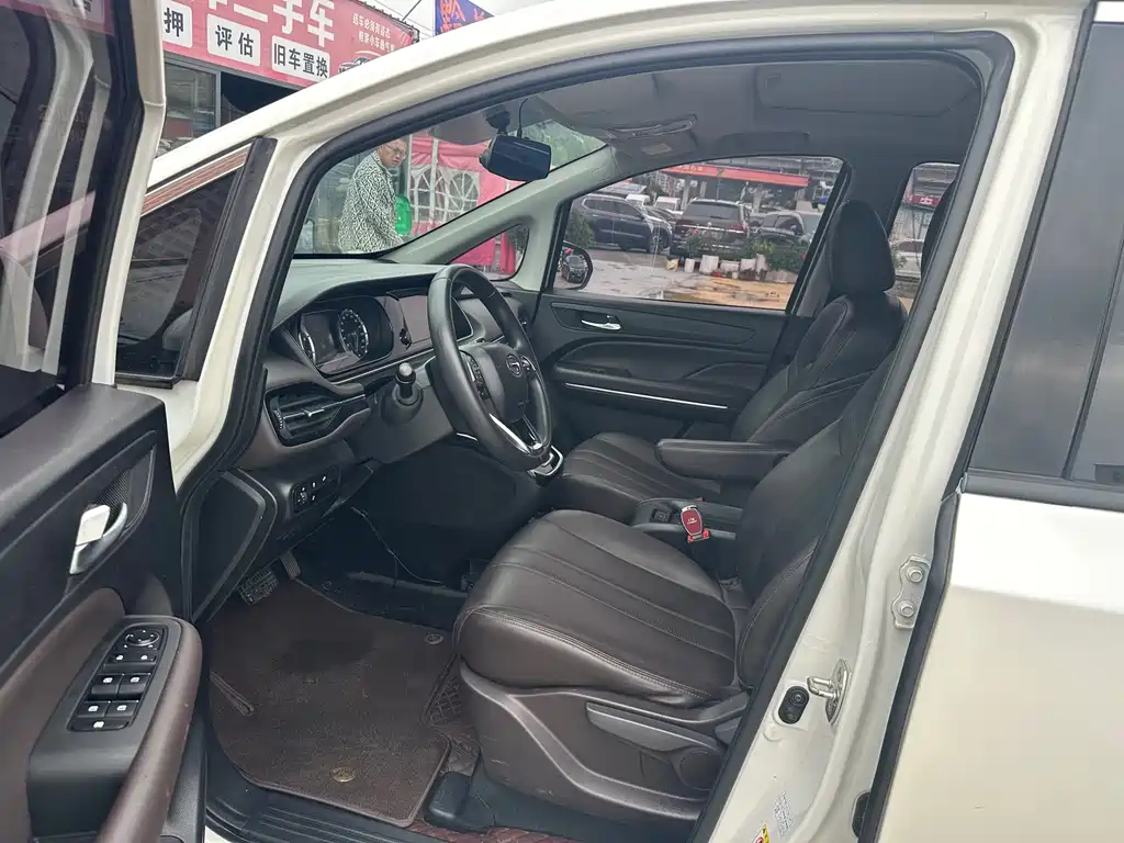 GAC Motor Trumpchi M6 — миниатюра 10