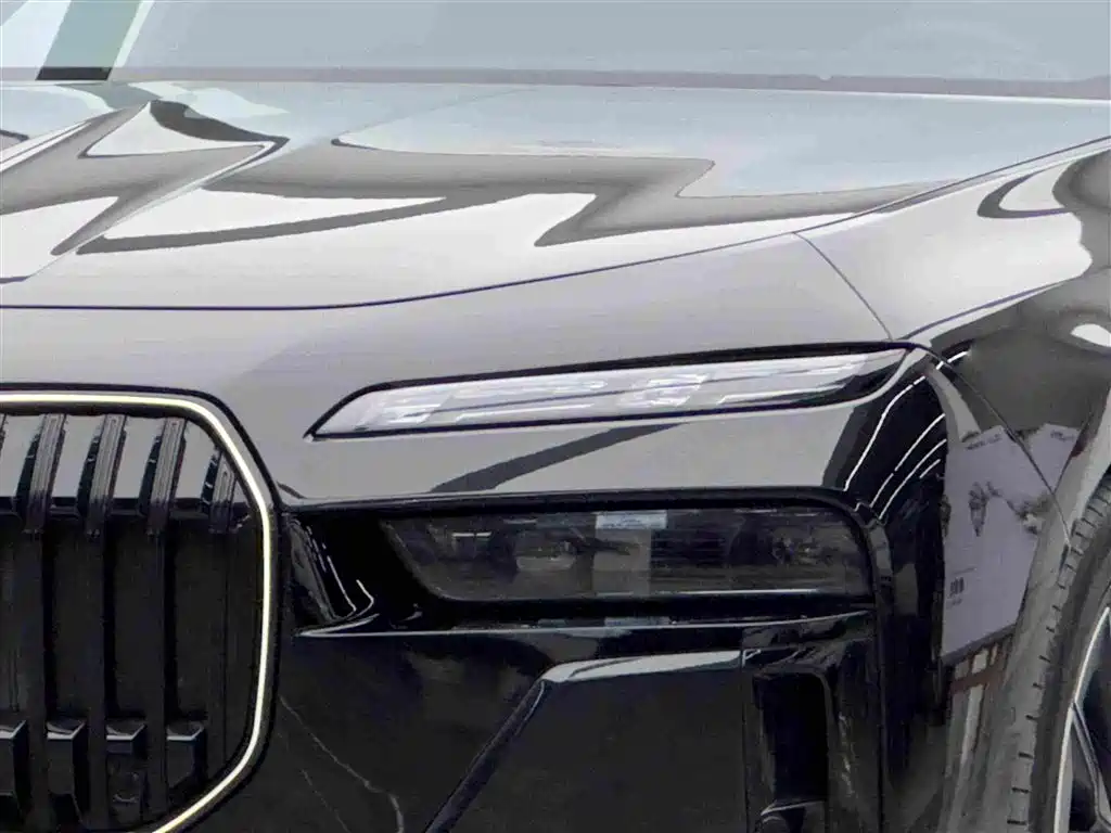 BMW i7 — миниатюра 3