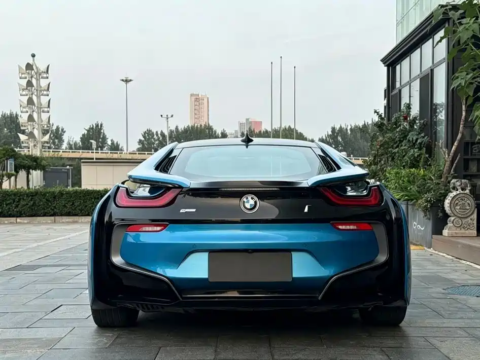 BMW i8 — миниатюра 5
