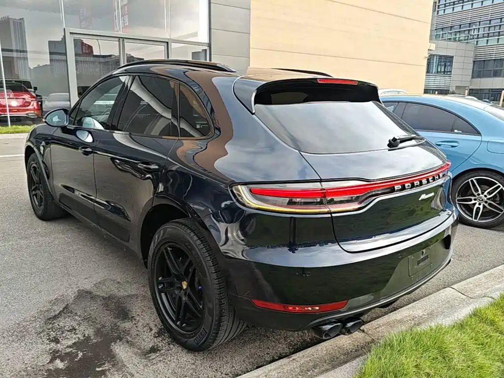 Porsche Macan — миниатюра 5