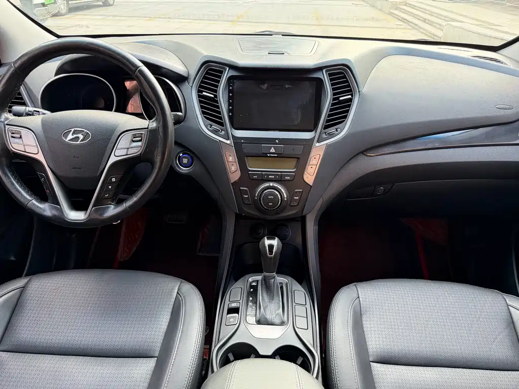 Hyundai Santa Fe — миниатюра 7