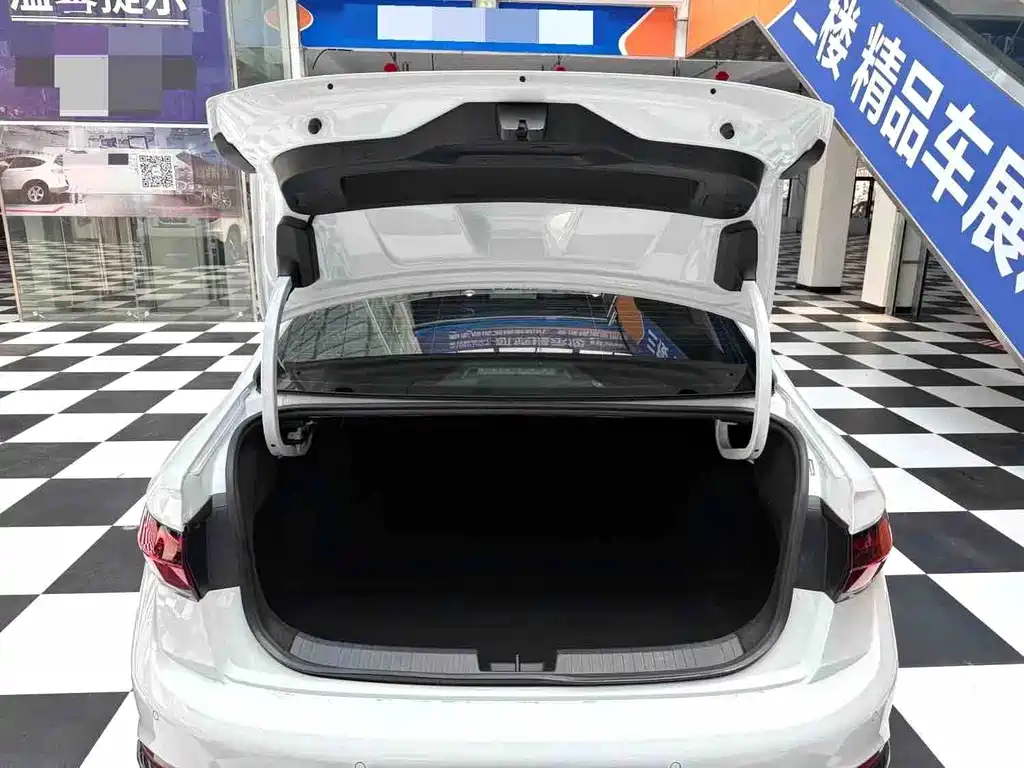 Volkswagen Sagitar — миниатюра 13