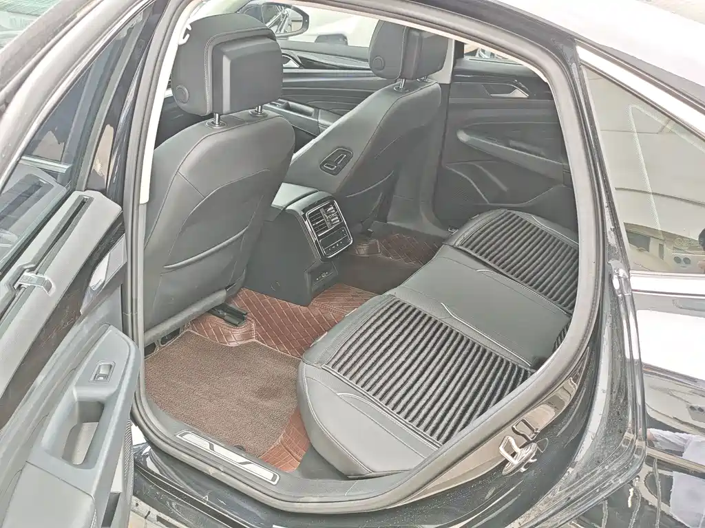 Volkswagen Passat — миниатюра 7